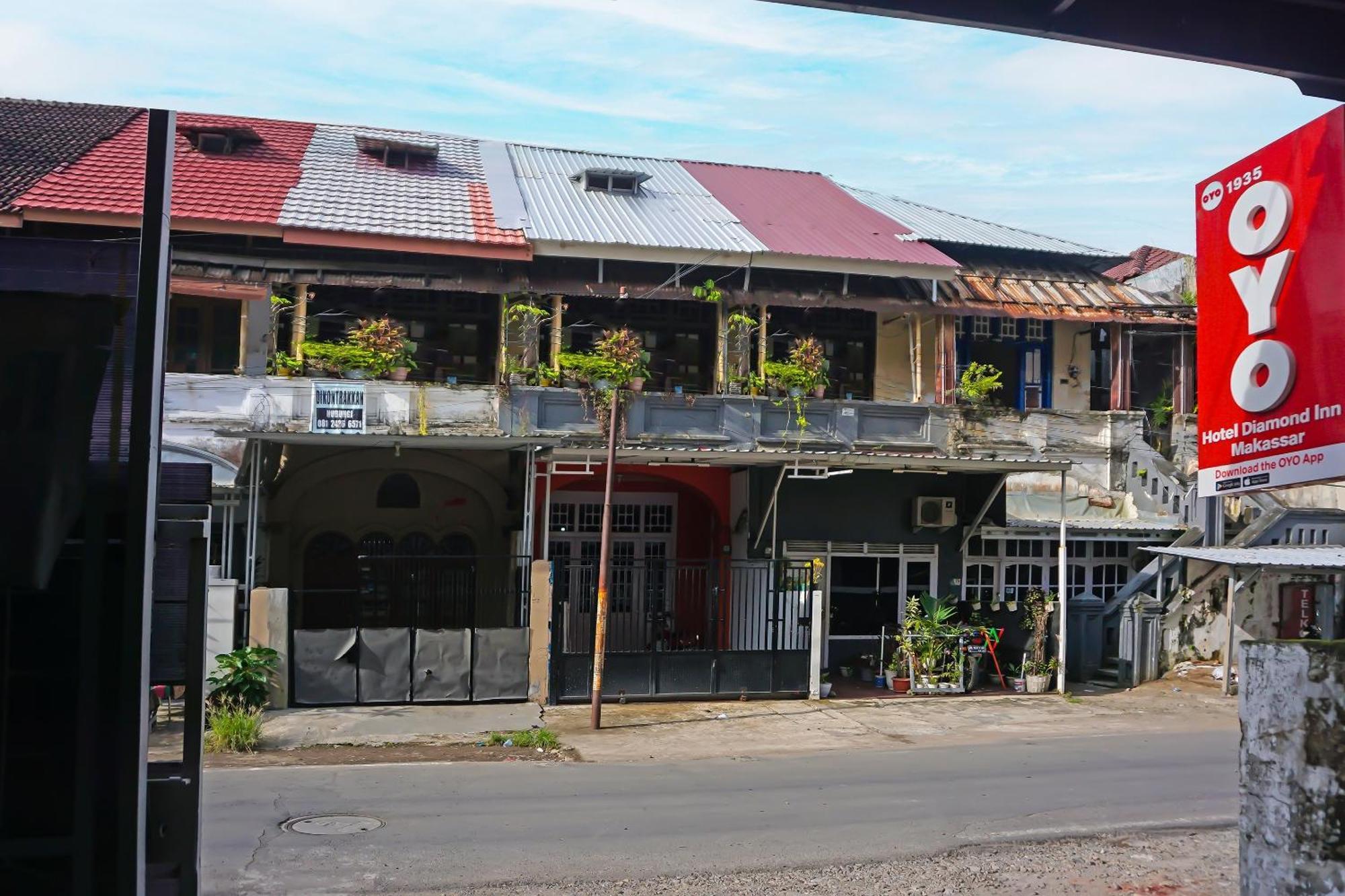 Oyo 1935 Hotel Diamond Inn Makasar Zewnętrze zdjęcie