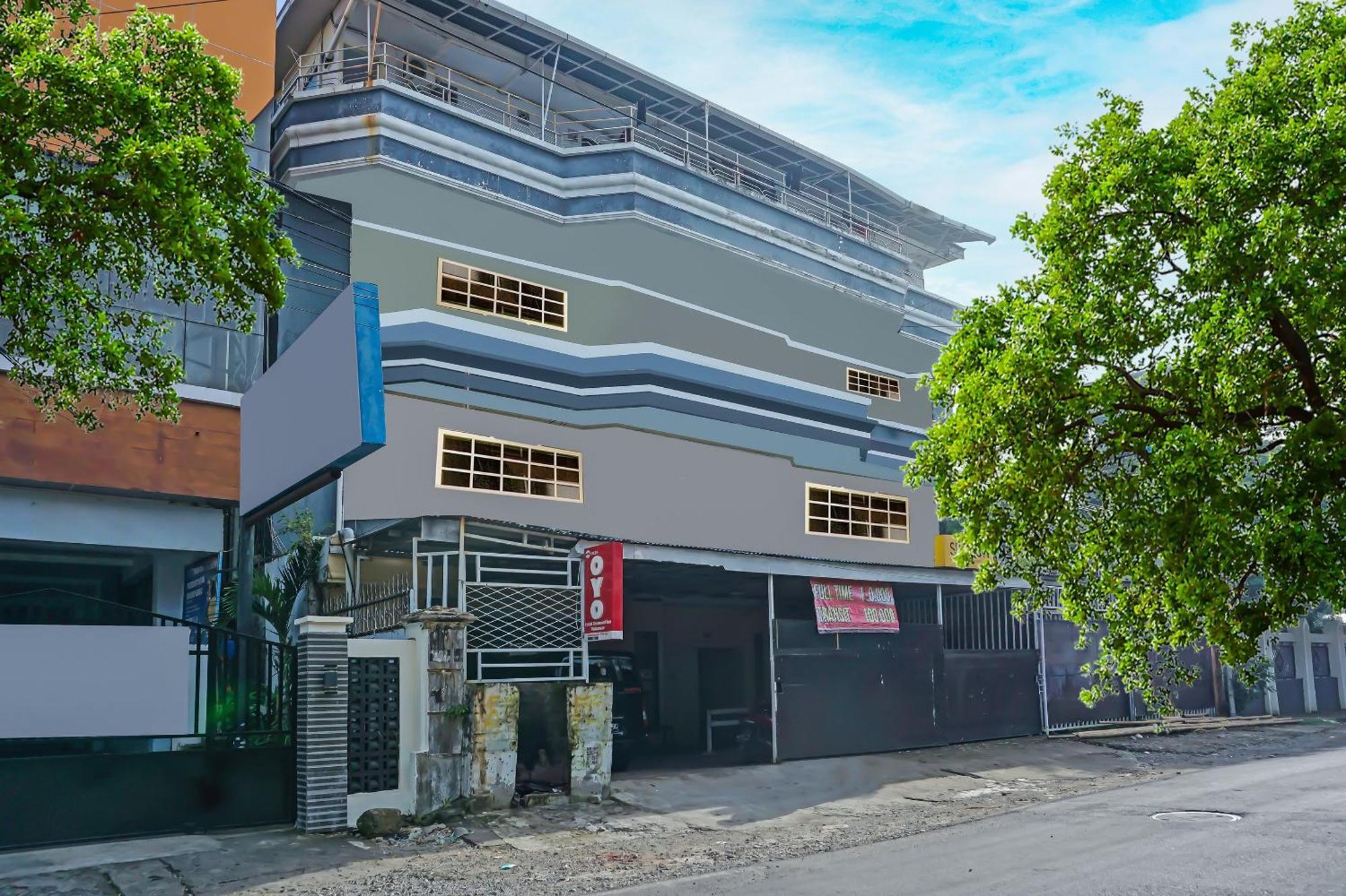 Oyo 1935 Hotel Diamond Inn Makasar Zewnętrze zdjęcie