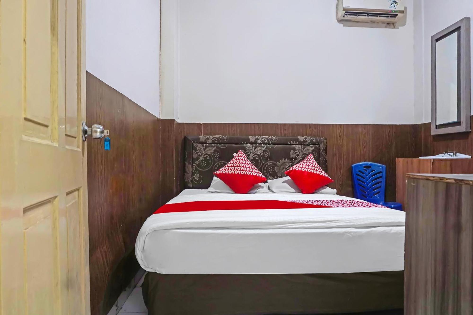 Oyo 1935 Hotel Diamond Inn Makasar Zewnętrze zdjęcie